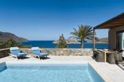  Suite Luxury Island with sea View and private heated pool