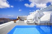 Five-Bedroom Villa with Caldera View & Private Pool